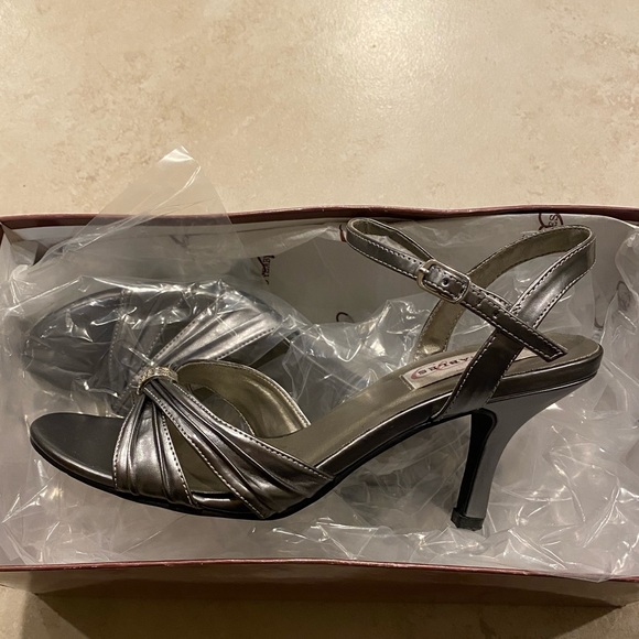 Durables Inc dress shoes - Picture 1 of 2